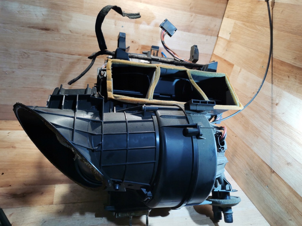 Купити Обігрівач комплектна citroen c2 96549988xt