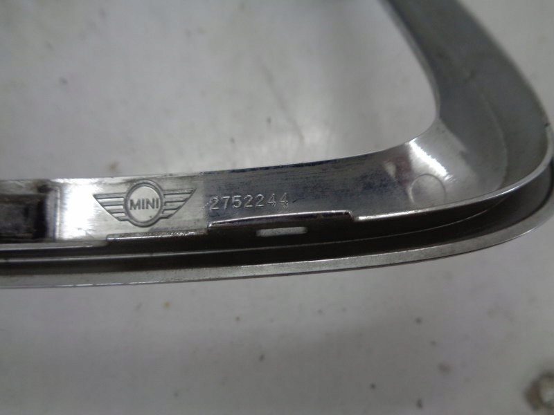 фото №3, Mini r56/57 рамка лампы правый задняя