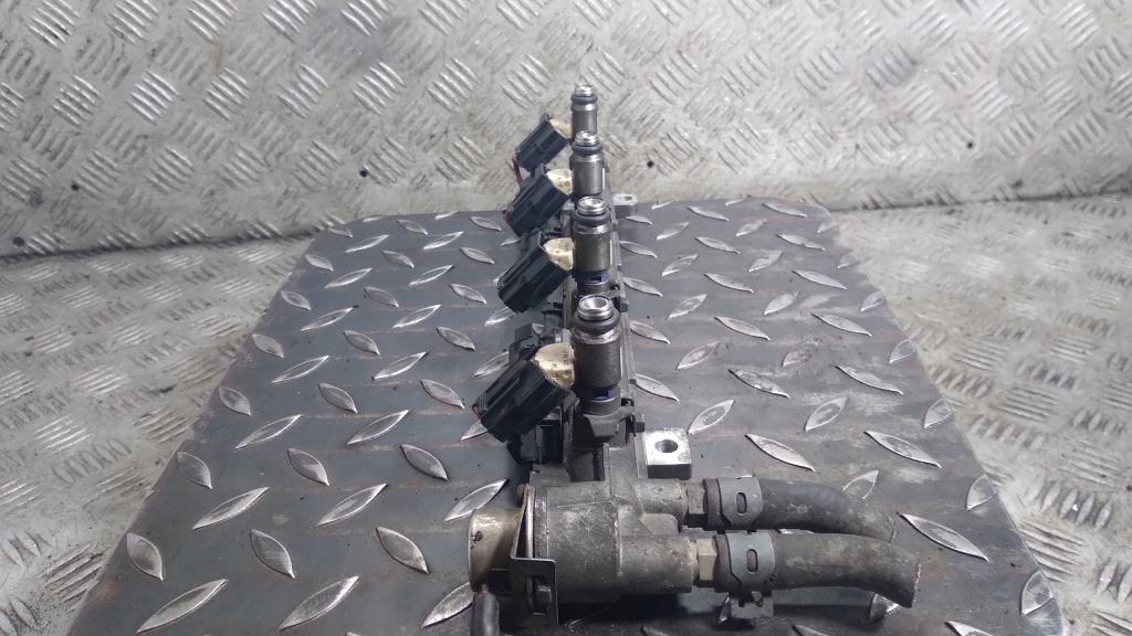 фото №7, Молдинг упорскування volkswagen golf 4 036133319al