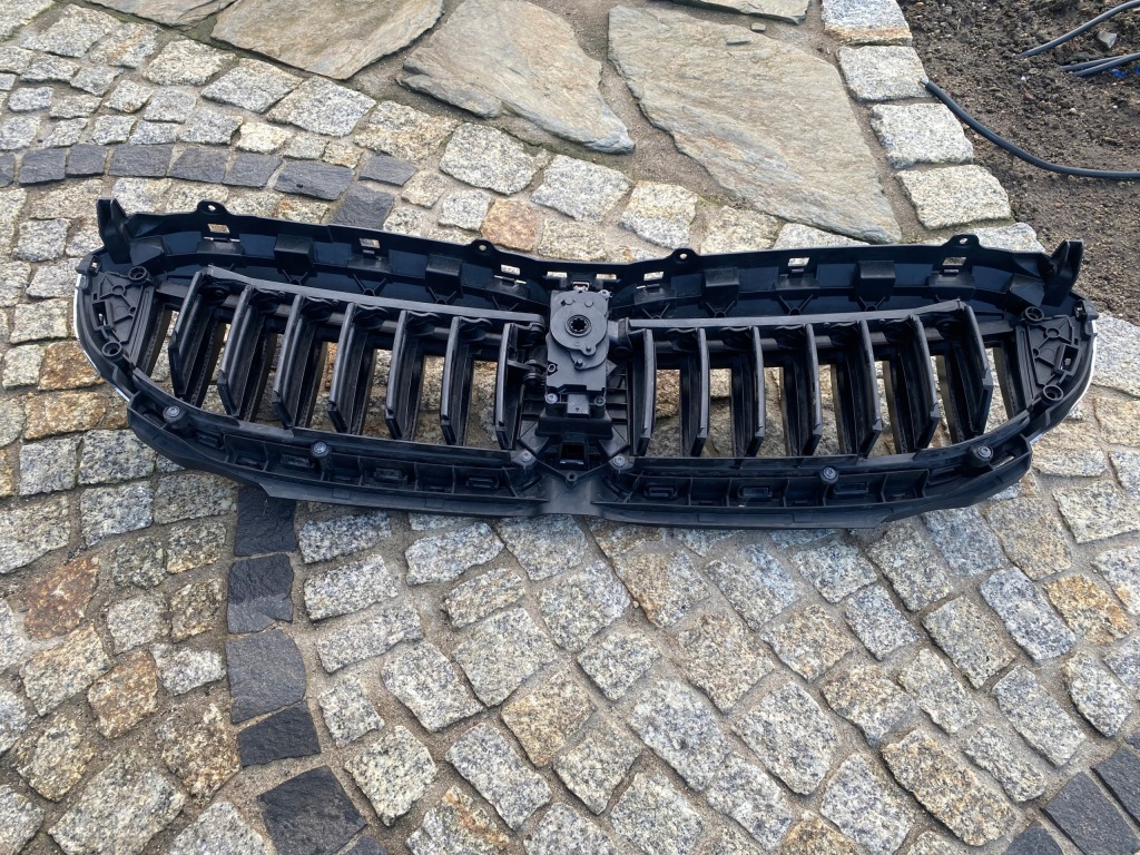 Bmw 3 g20 g21 жалюзи шторка воздуховод воздуха решётка радиатора хром 187156-10 Недорого