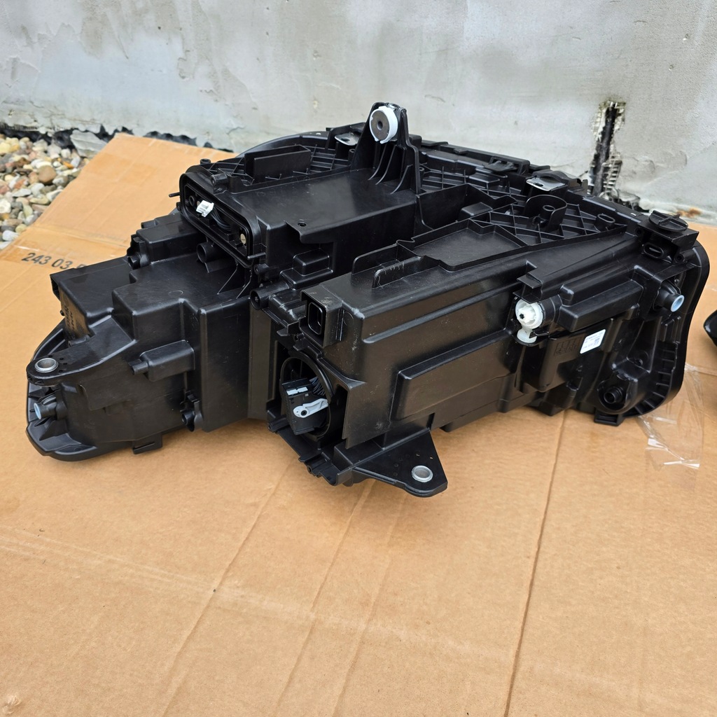 фото №12, Bmw x1 u11 лампи ліва права перед full led