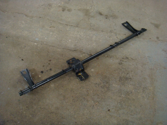 фото №1, Citroen c elysee кронштейн балка сиденье задняя