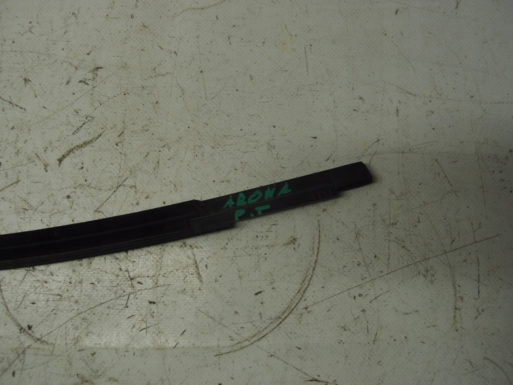 фото №9, Молдинг уплотнитель правый задняя arona 6f0839478