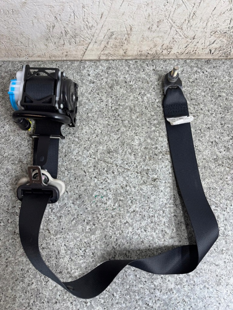 Купити Ремінь безпеки ліве перед mazda 6 gj 2012-2017