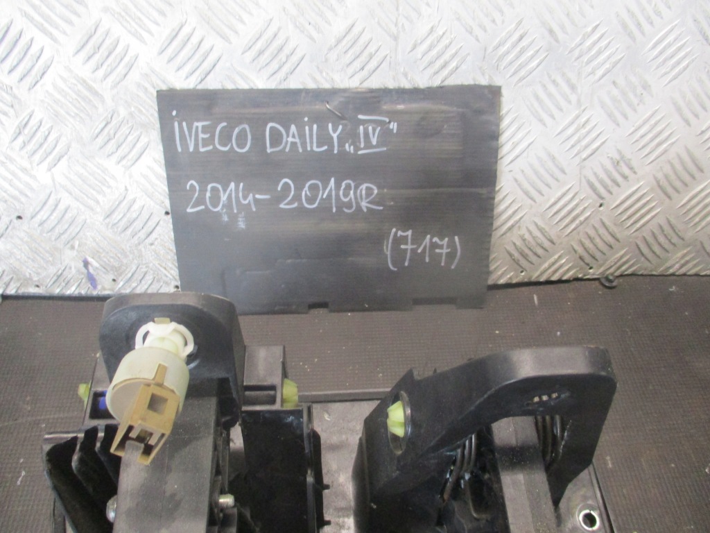 Купить Педаль сцепления тормоза 5801283904 iveco daill ii 14-19