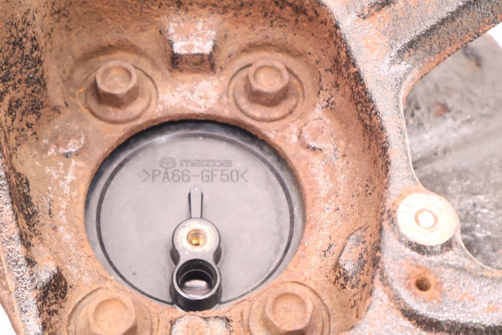 фото №6, Mazda cx-5 ii 2.2d 17- поворотный кулак правая задняя pa66-gf50