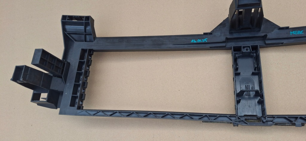 фото №7, Mercedes b-klasa w247 рамка кронштейн жалюзи воздуха a2478854500