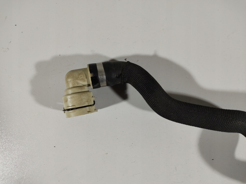 фото №2, Volvo v40 1.5 t3 12r- труба шланг воды 31686817