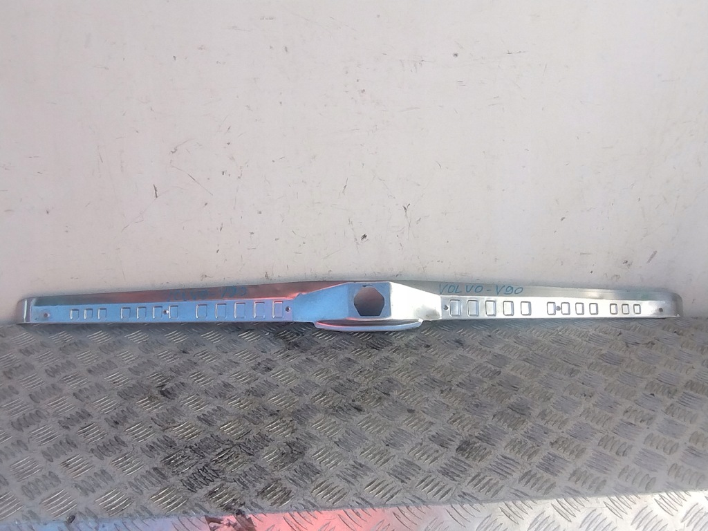 фото №6, Volvo v90 молдинг багажника