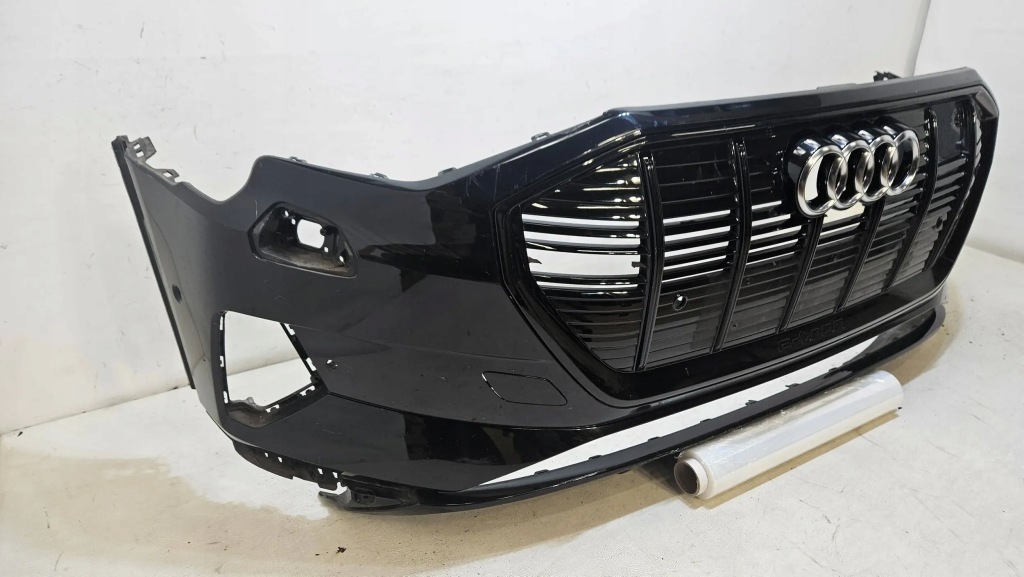 фото №9, Бампер перед передний решётка радиатора решётка радиатора audi e-tron 4ke807437