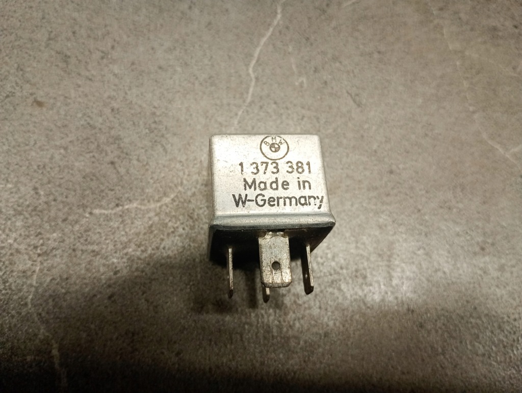 Купити 1373381 реле bmw e28 e23 e24