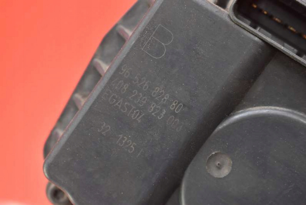 фото №7, Дросельна заслінка 9652682880 peugeot 407 2.0 16v 136 km 04-10