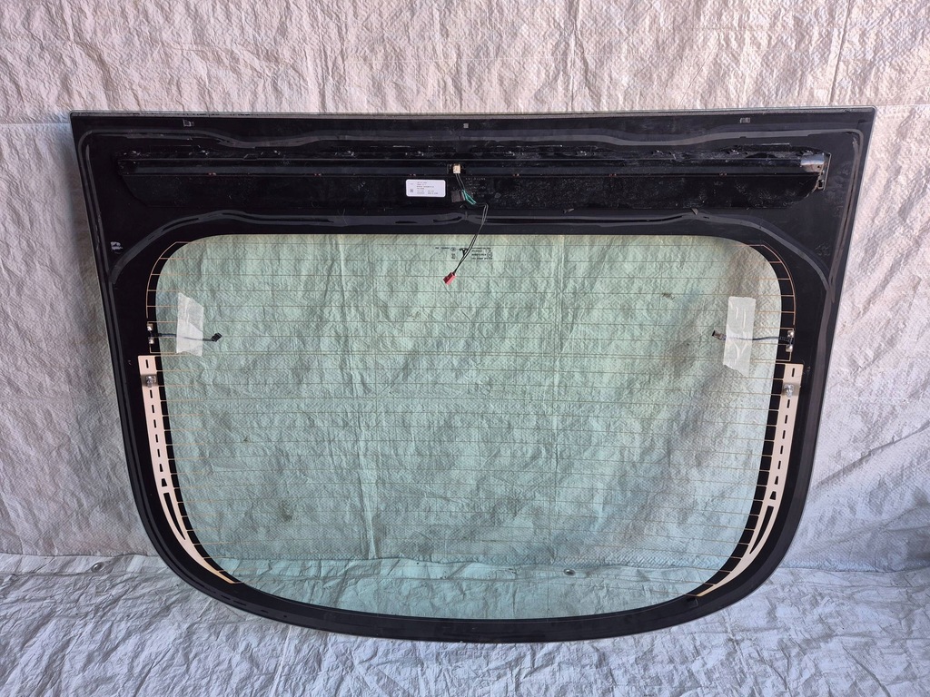 фото №7, Tesla model s plaid 21- стекло задняя + свет стоп org