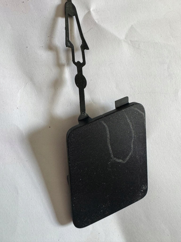 фото №1, Renault master iv 18-20r. - заглушка фаркоп бампера перед 511803464r