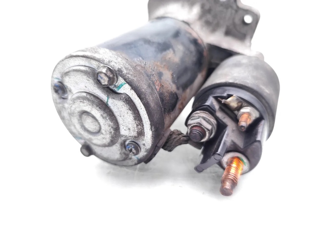 Renault megane стартер 1.6 16v бензин 81kw 110 hp 8200665518 2009 Недорого