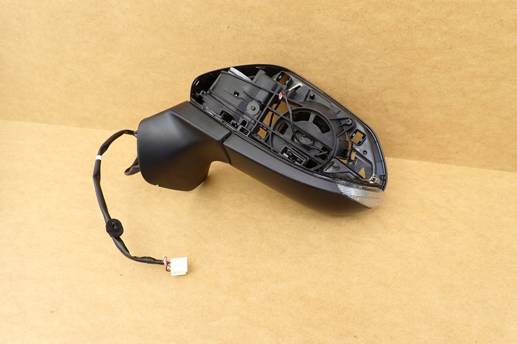 фото №3, Toyota yaris cross зеркало левая lh наружное 87940-0de80 6 pin