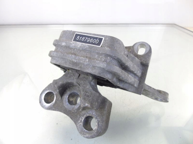 фото №1, Alfa romeo giulietta 2.0 jtdm кронштейн 51879600 кронштейн