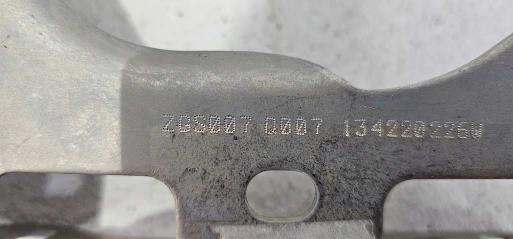 фото №7, Петля капот правый mercedes e w213