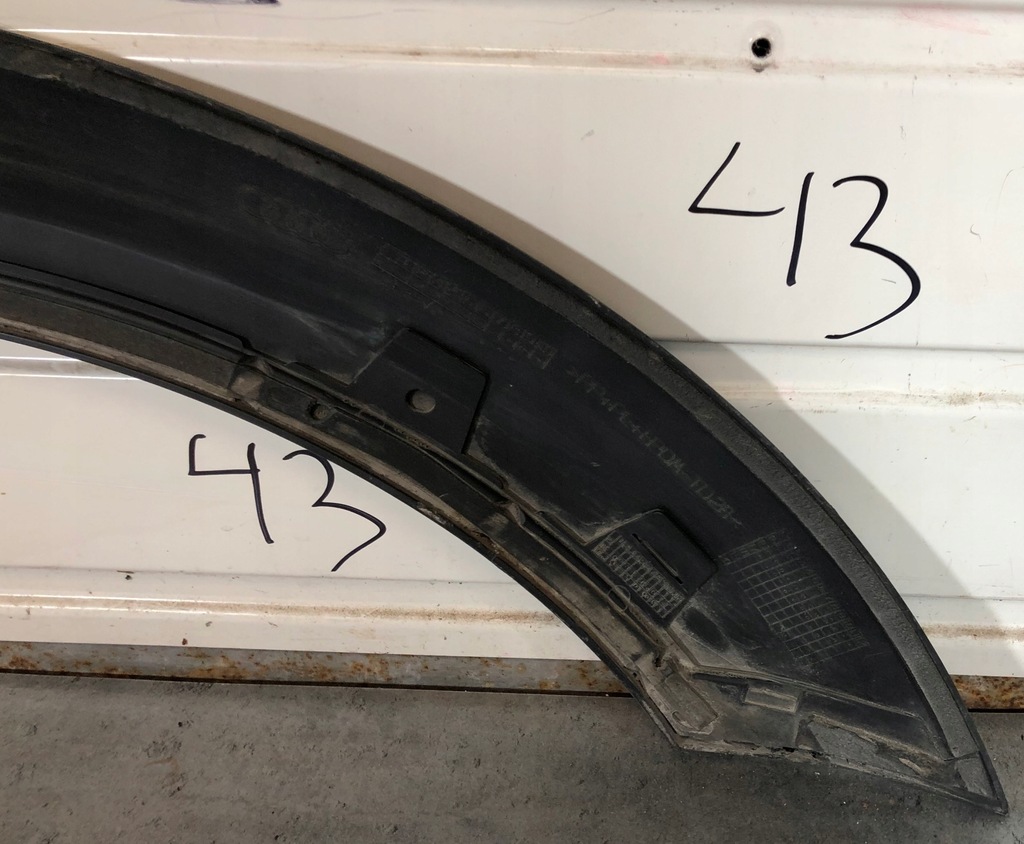 фото №11, Audi a4 b9 kombi allroad 2015- молдинг крыла правый задняя