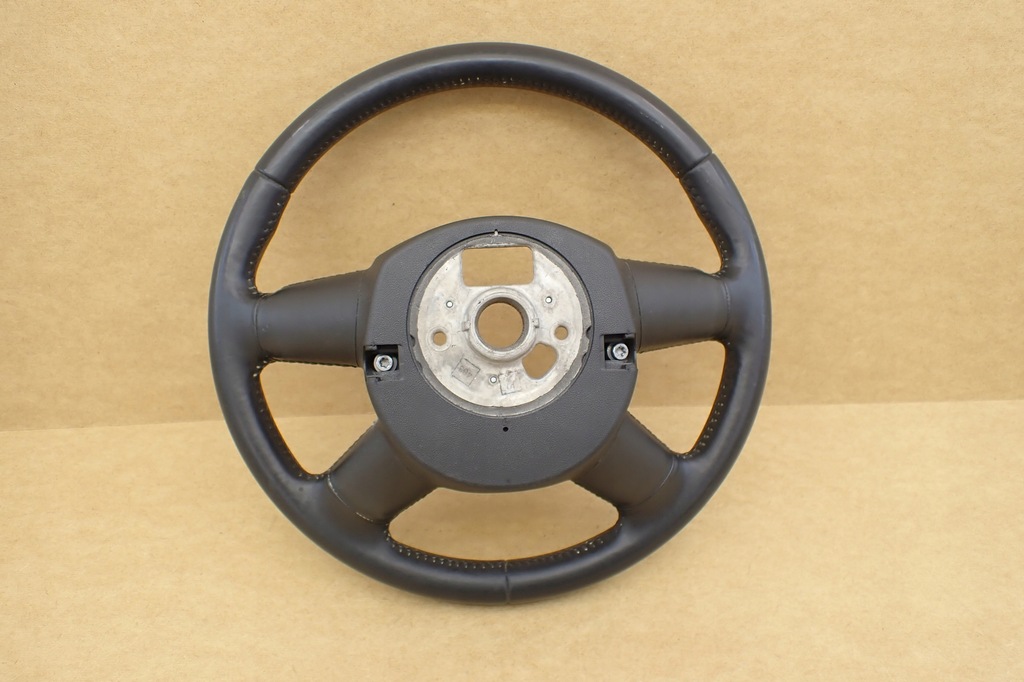 фото №15, Воздуховод audi a3 8p 8p0 q5 8r 8r0 кожа мультифункция 8p0124a