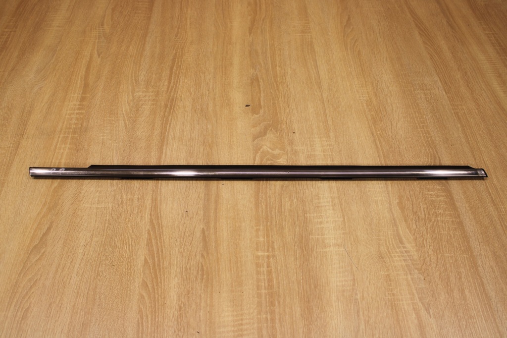 фото №1, Молдинг уплотнитель дверь правый перед alfa romeo giulietta