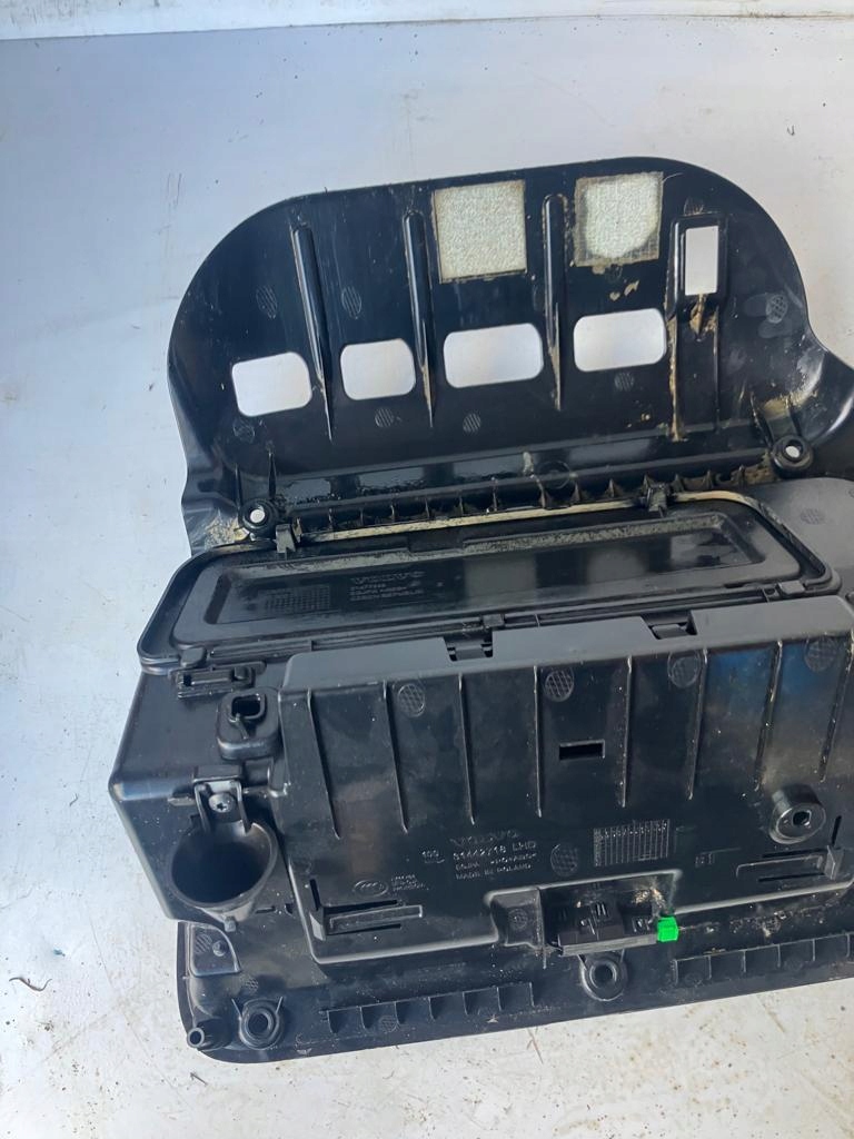 фото №4, Бардачок пассажира volvo xc40