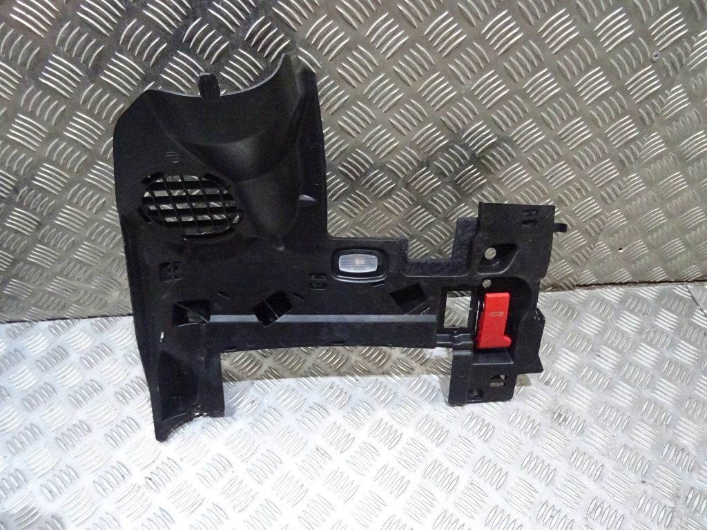 фото №1, Mercedes w205 coupe lift idealna захист нижня консолі a2056804912