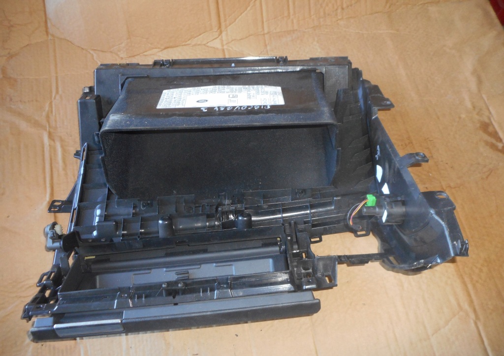 фото №3, Discovery iii 08r бардачок пасажира europa