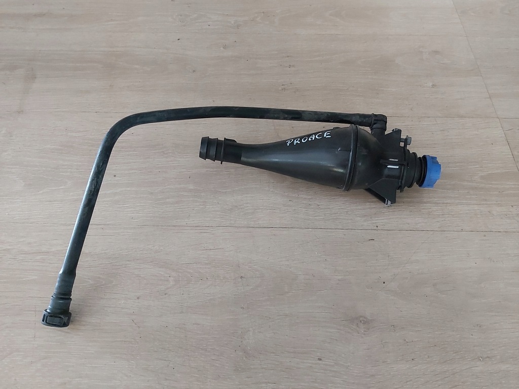 фото №1, Toyota proace expert jumpy заливная горловина adblue