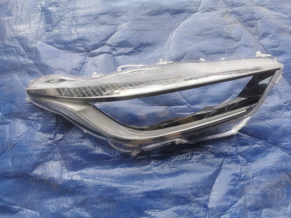 фото №1, Toyota yaris iv 4 19- стекло лампы правый перед