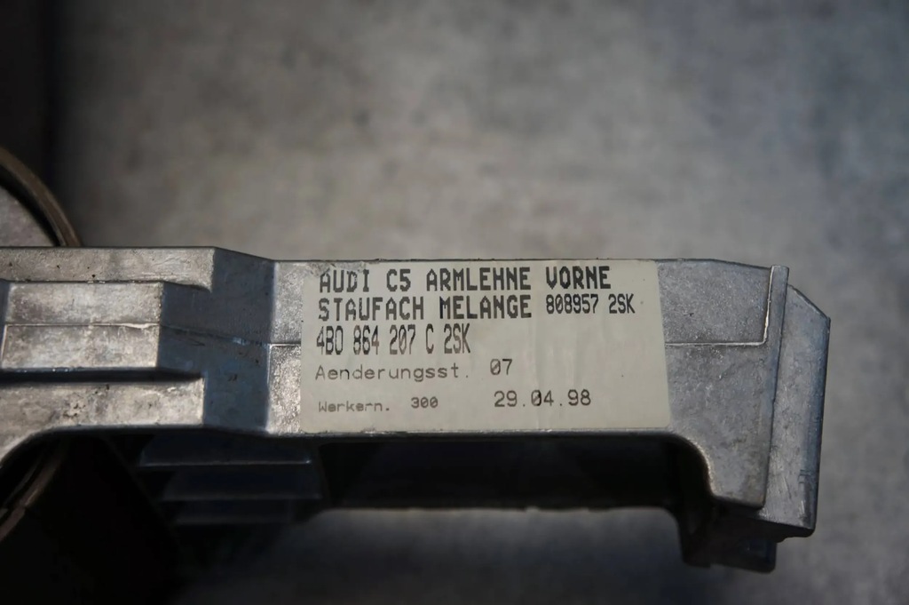 фото №5, Підлокітник бардачок тунель середнього audi a6 s6 c5 4b - 4b0864207c