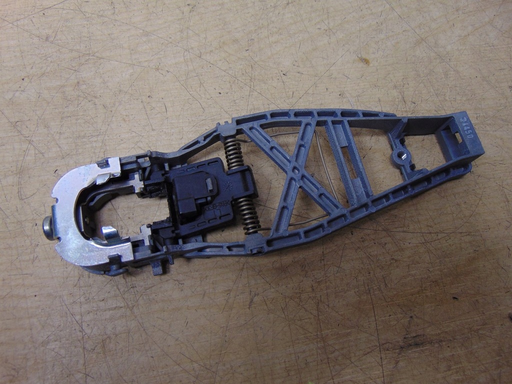 фото №1, Кронштейн кронштейн ручка vw transporter t6