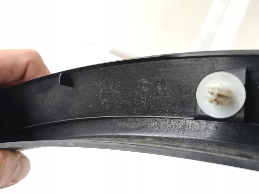 фото №8, Tesla x- молдинг крыла левый перед