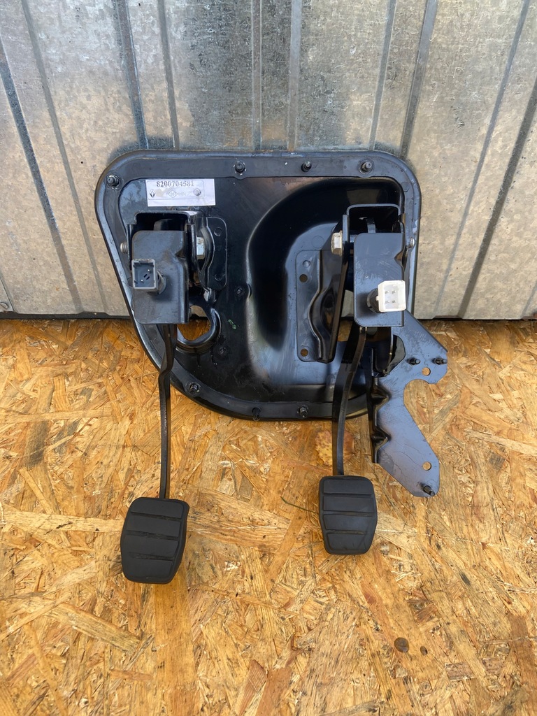 фото №1, Педаль педали interstar master 2 ii 2.5 03-10