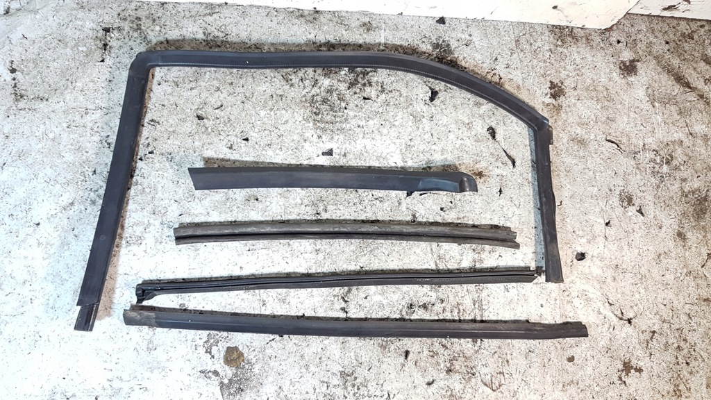 фото №1, Ущільнювачі скло лівий задня kpl alfa romeo 156 sedan