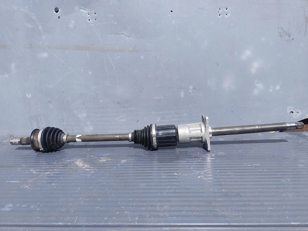 фото №1, Maserati grecale 2.0 привідний вал перед