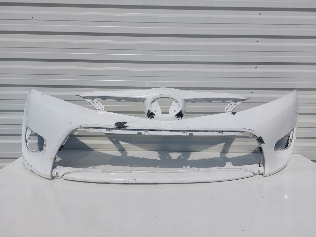 Купити Бампер перед передній toyota verso рестайлінг  європа