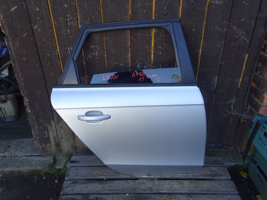 фото №1, Audi a4 b8 дверь правый задняя kombi lx7w