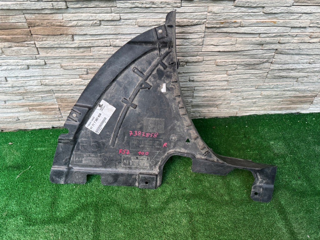 Купити Трикутник do підкрилок правий mini f57 7387858