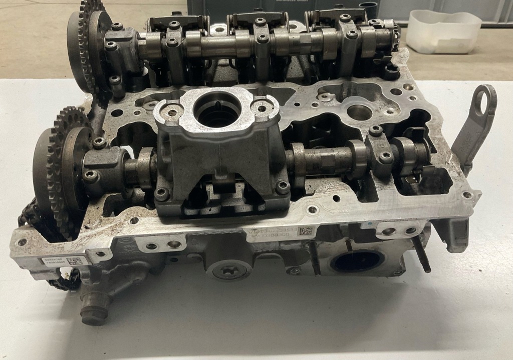 Головка двигуна mini cooper f56/f55 1.5 бензин b38a15f 9470032 9.001 Зі Шроту