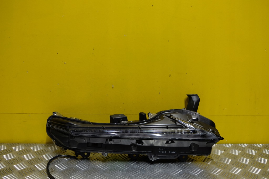 фото №1, Lexus nx nx200t nx300h 2014- лампа led drl перед права usa