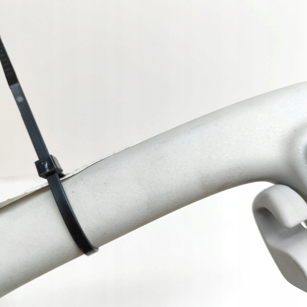 фото №6, Ford mustang mach-e 2023 права сторона кронштейн / ручка стельова задня