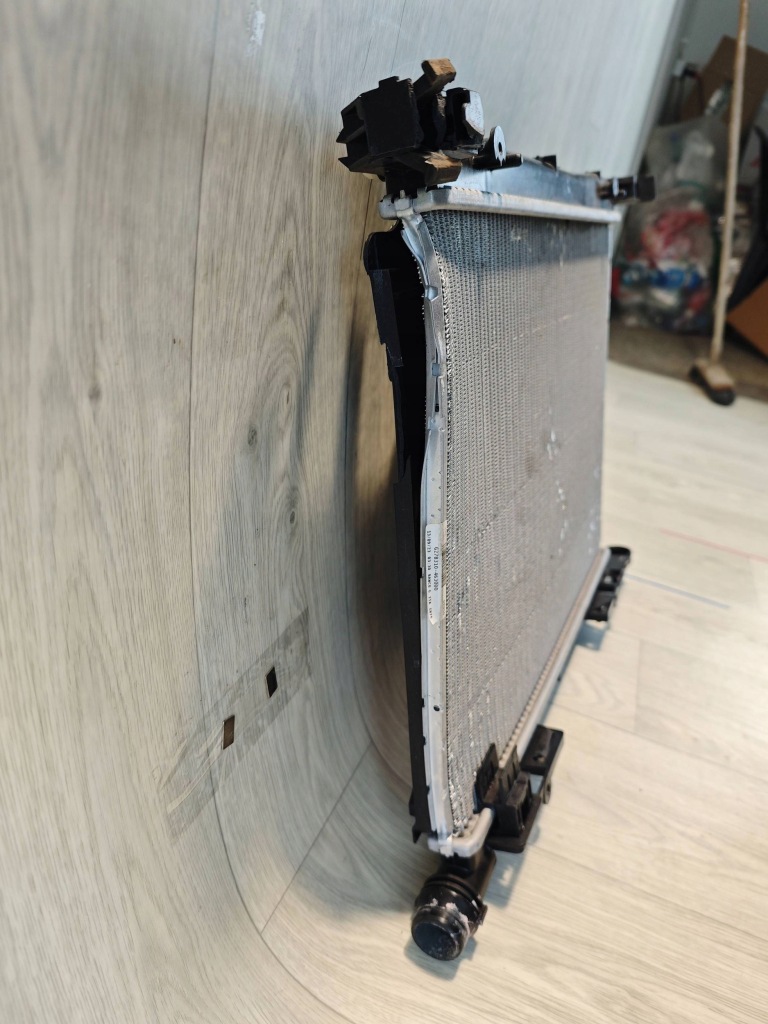 Fiat panda 500 комплект радіатор води кондиціонер з вентилятор 522092670 Недорого