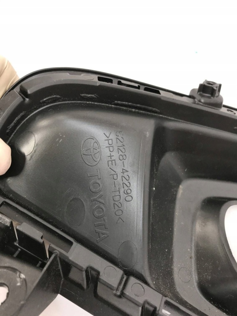 Toyota rav4 левая решётка бампера перед передняя 5212842290 Недорого