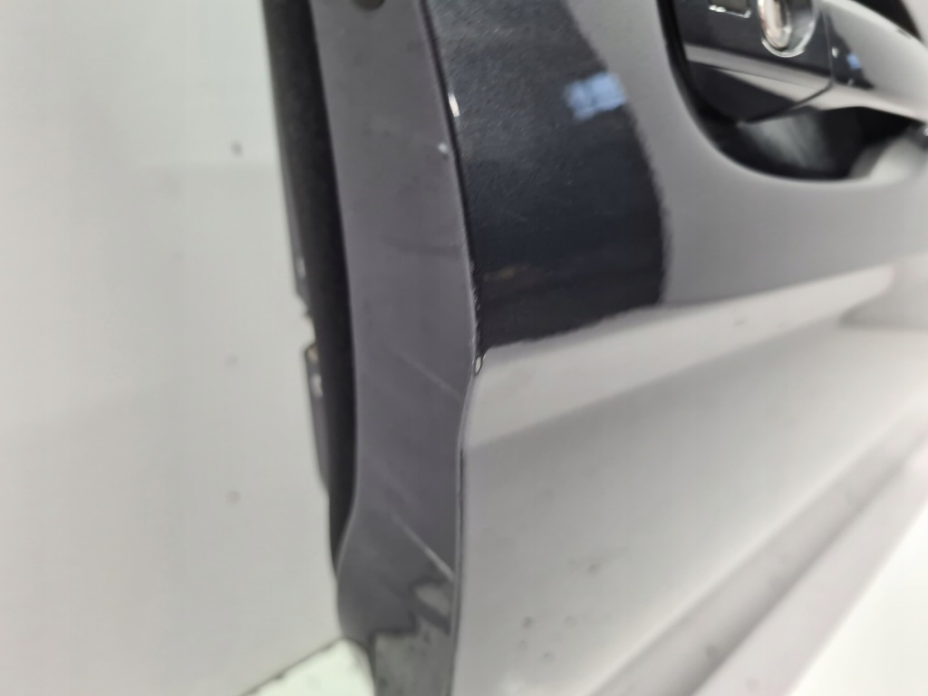 фото №5, Mercedes w204 дверь правый перед 755