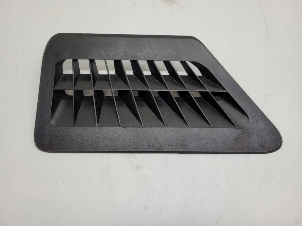 фото №1, Решётка обдув задняя правая bmw 7 f01 f02 f04 9136158