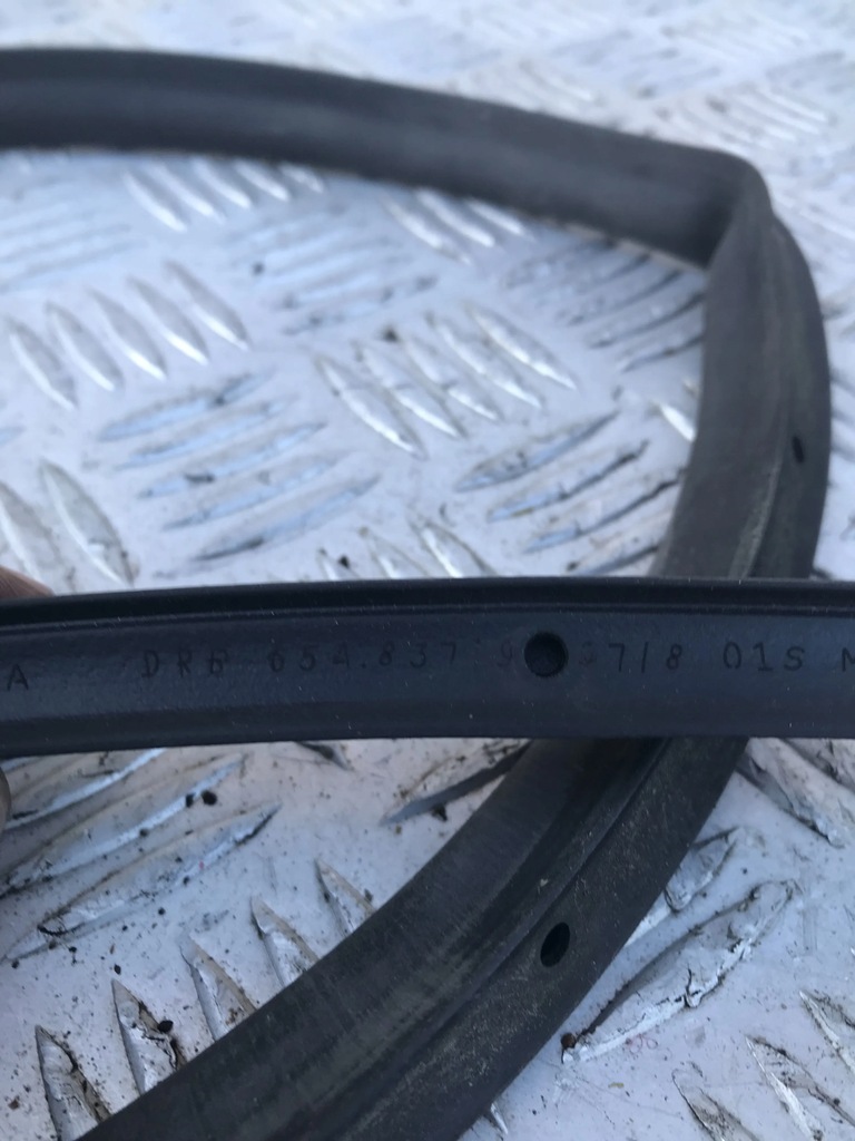 фото №1, Прокладка дверь задняя правая skoda kamiq 19-