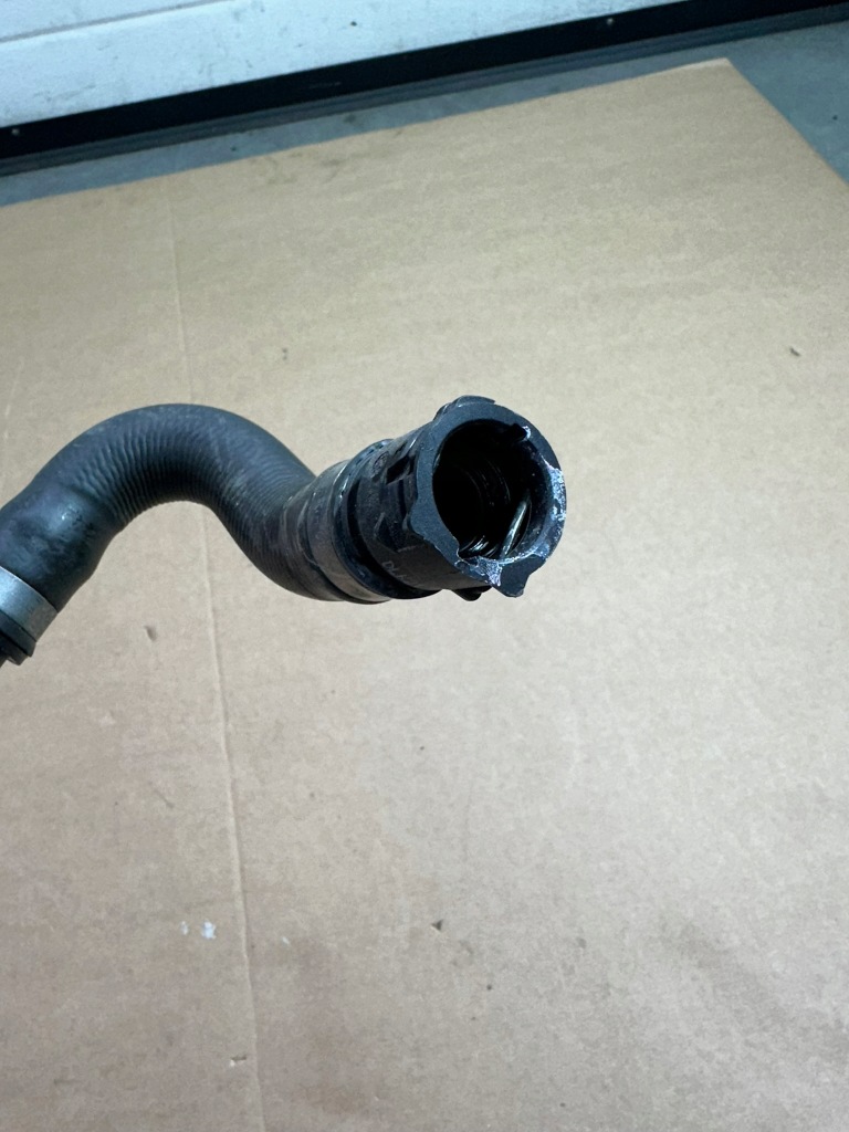 Шланг рідина охолоджуючий, трубка води, рідина mercedes eqa w243, h243 Недорого