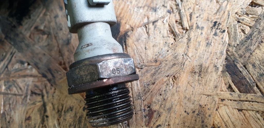 фото №1, Датчик тиску оливи fiat scudo 2,0d 96329985