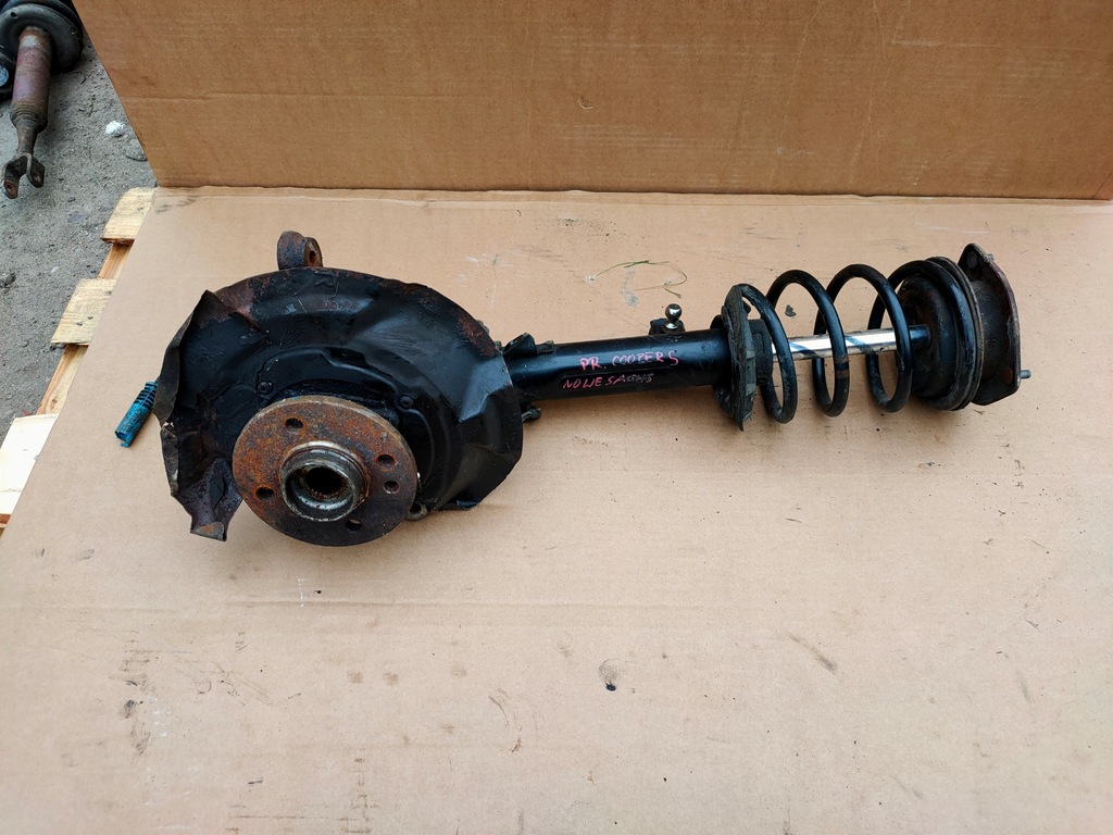 фото №1, Поворотный кулак правая mini cooper s 1,6 r55 r56